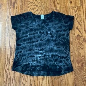 American Age Tie Dye Shirt with Cute Shoulder